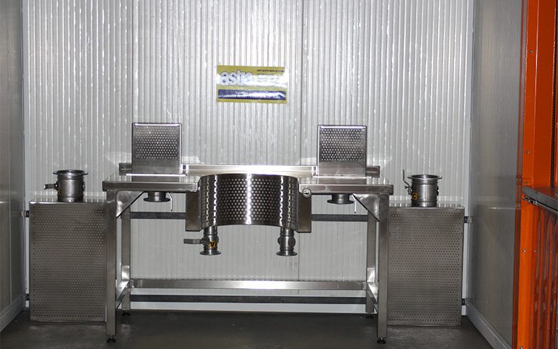 BOOTH WITH EXTRACTION POINTS FOR WEIGHING