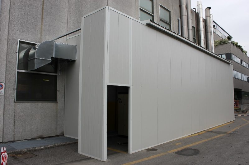 OUTDOOR SOUNDPROOF BOOTHS AND WALLS